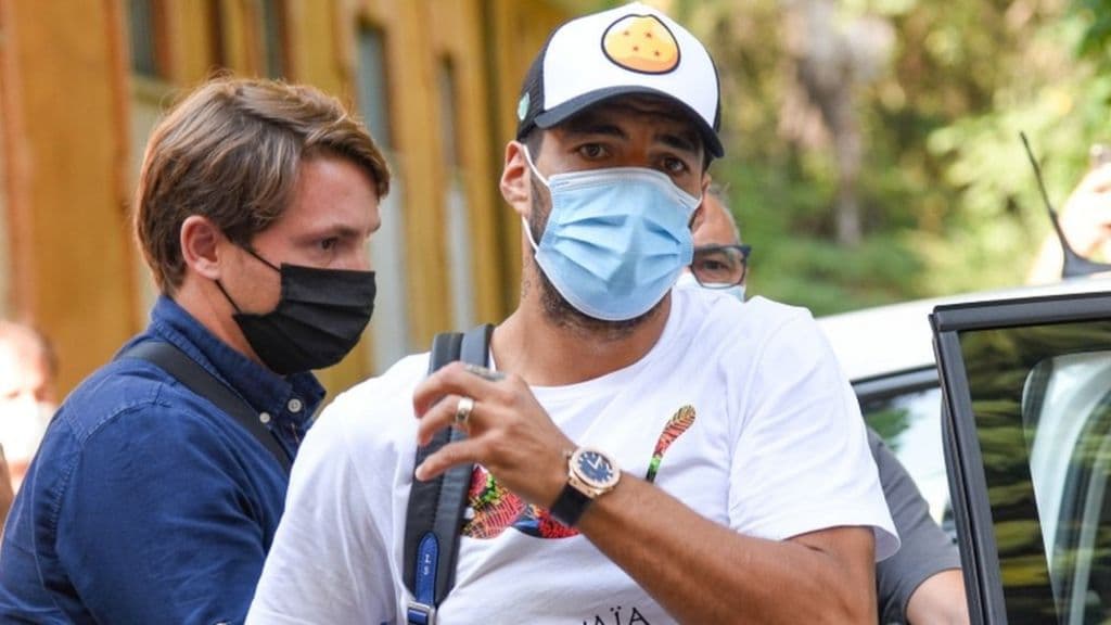 Hetimi për pasaportën italiane, Suarez: Nuk mbaj mend kush m’i dha pyetjet