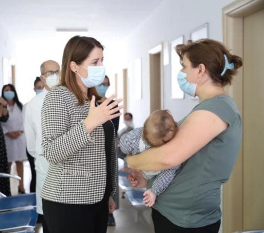  Manastirliu: Shërbim 24 orë për urgjencat pediatrike, shmangni fluksin në QSUT (VIDEO)