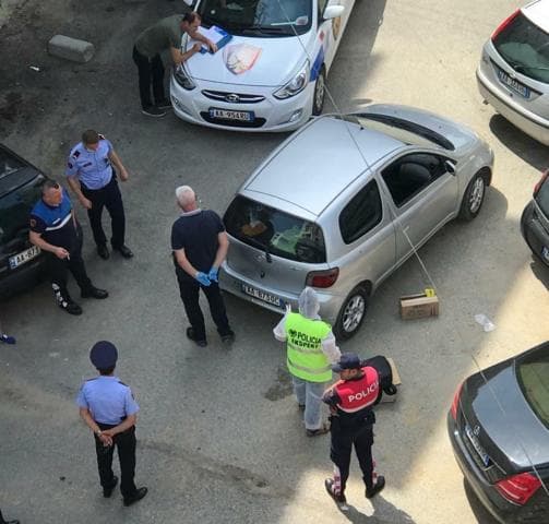 Pranë një koshi mbeturinash/ Gjendet një foshnje e pajetë në lagjen “Ali Demi”