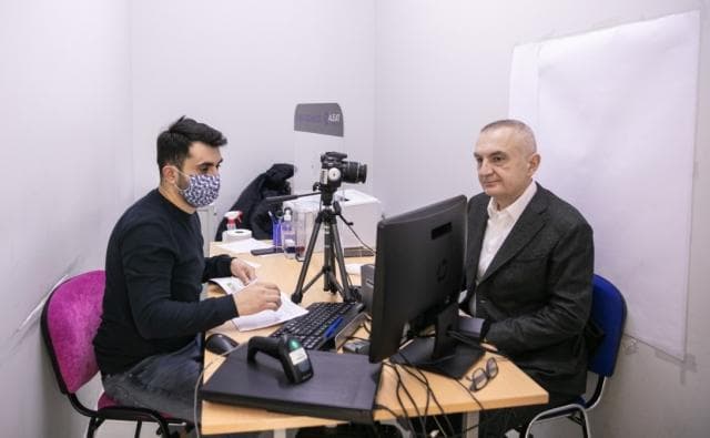 Meta rinovon kartën e identitetit: Verifikoni të dhënat tuaja, të votojmë të gjithë në 25 prill