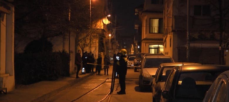 Zjarr në një pikë bombolash gazi në Tiranë