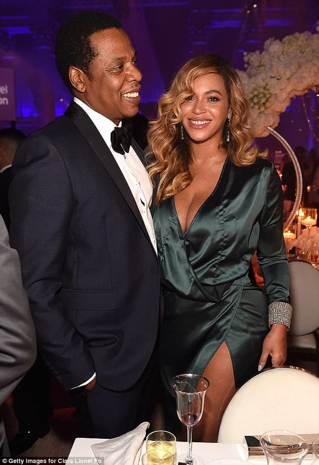 Jay Z pranon se e tradhtoi Beyonce-n/ Kush është “Beki me flokët e bukura”?