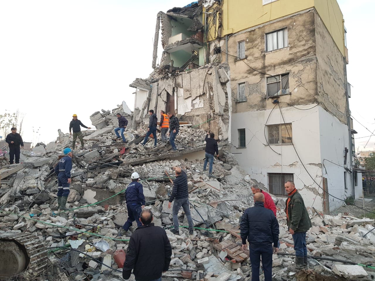 Tërmeti, Rama: Strukturat e shtetit janë në këmbë, do bëjnë çfarë kemi në dorë