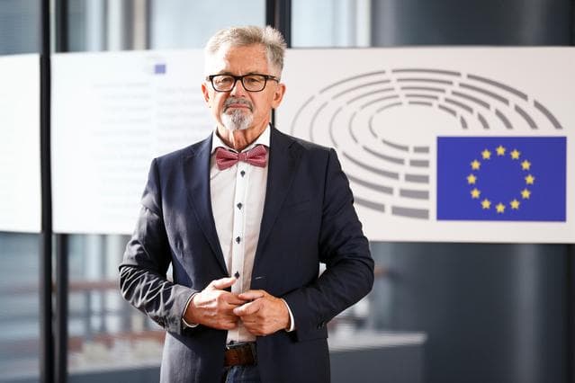 Negociatat/ Nga kanabisi te liria e shtypit, eurodeputetët kundër anëtarësimit të Shqipërisë në BE 