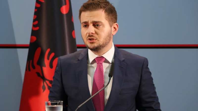 Babai në gjendje të rëndë me Covid, Cakaj kërkon ndihmë për plazmë gjaku