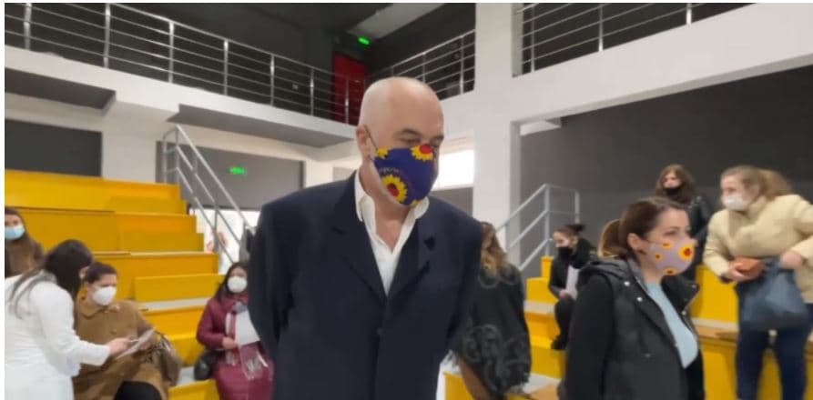 Vaksinimi i mësuesve në Durrës, Rama: Mos u shqetësoni