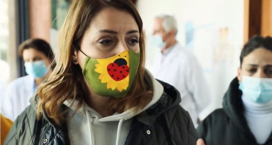 Vaksinimi në Fier e Dibër, Manastirliu: Vaksina jo e detyrueshme, por e këshillueshme