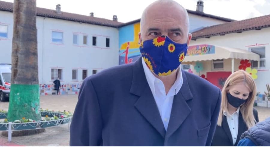 Rama inspekton vaksinimin në Fier: Zgjedhjet, 5 me hiç përpara kësaj sfide