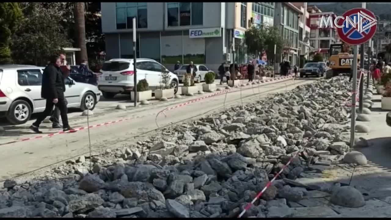 “Shkatërrohet” rilindja urbane në Laç (VIDEO)
