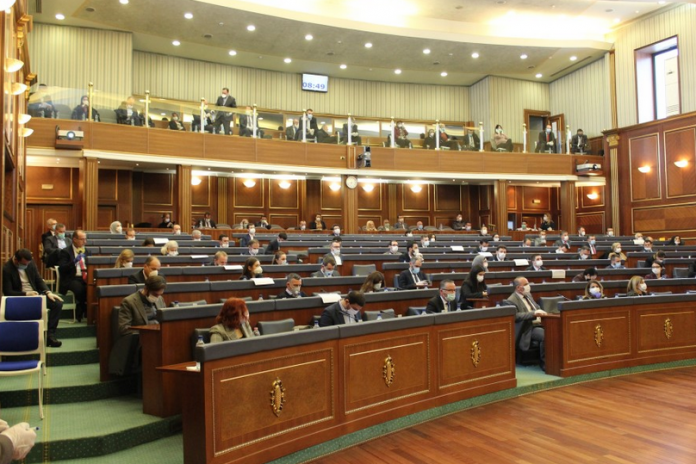  Vetëvendosje ia kthen letrën Konjufcës, seanca për votimin e Qeverisë mbahet sot
