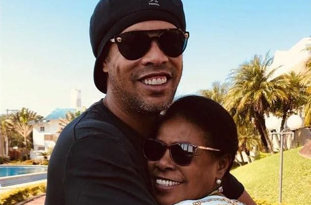 I zhytur në alkool nga mëngjesi në darkë, jeta e Ronaldinho pas vdekjes së nënës
