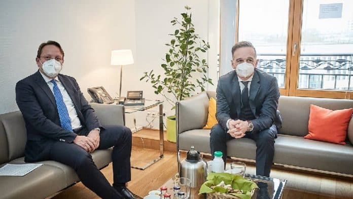 Varhelyi dhe Maas: Të nisin sa më shpejt bisedimet për integrimin e Shqipërisë në BE