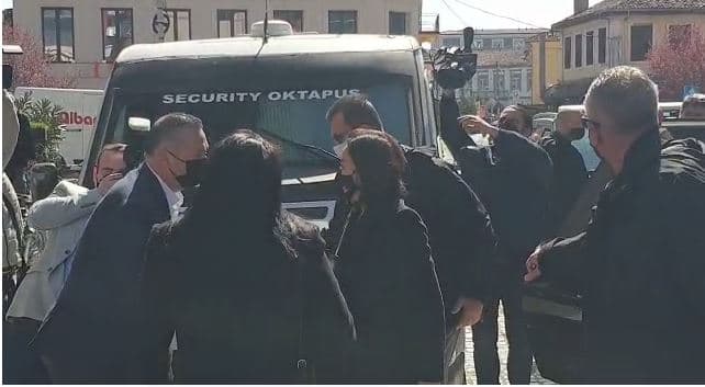 Ambasadorja Kim në Shkodër, takim me drejtuesit politikë (VIDEO)