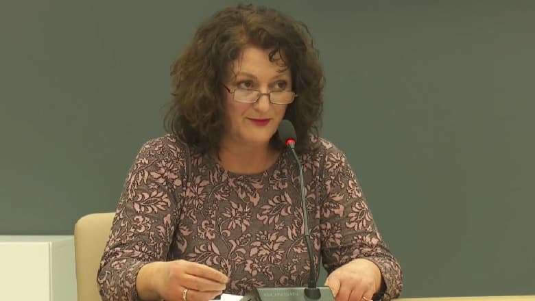 Mund të vaksinohet një person me doza të ndryshme vaksinash? Përgjigjet Fico