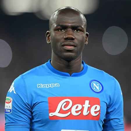 4 pretendentë për Koulibaly
