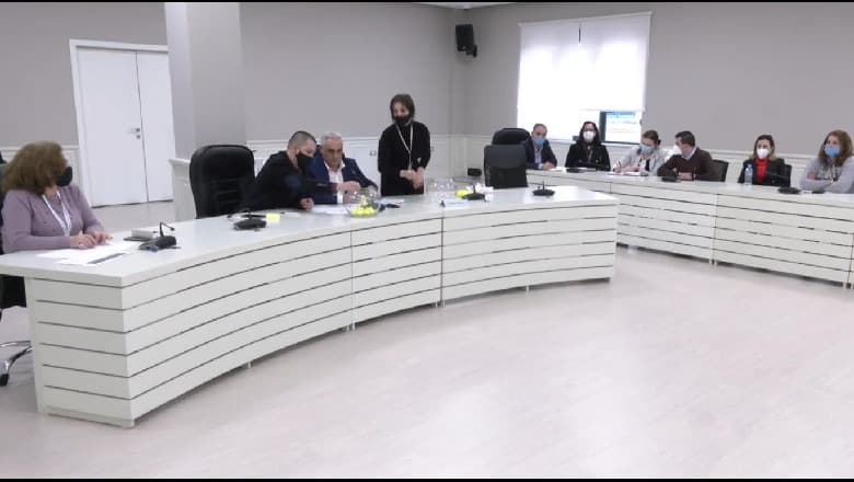 Lista e PD me 222 kandidatë, PS çon KAS në Kolegjin Zgjedhor
