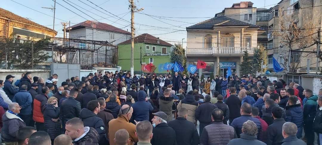 PD nis fushatën në Korçë/ Salianji: Do të bëjmë të mundur që të ketë më shumë para në xhepat e qytetarëve