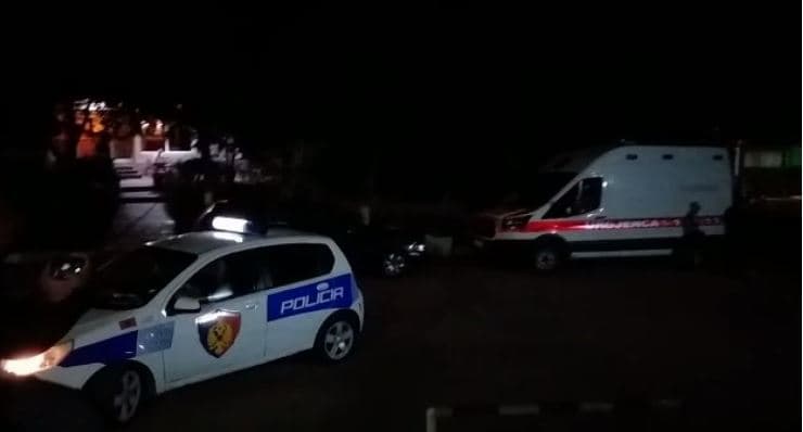 26-vjeçari përplas me makinë dy këmbësorë në Lushnjë