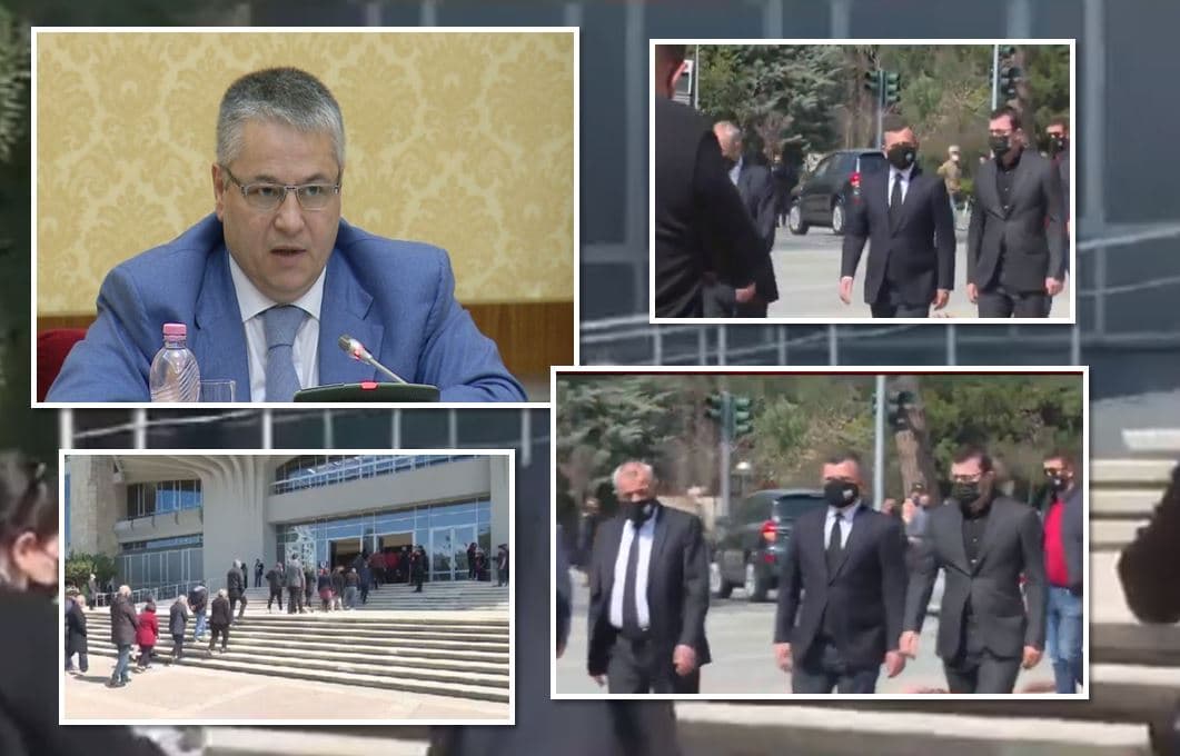Ndarja nga jeta e Bashkim Finos, personalitete të shumta kryejnë homazhe në Pallatin e Kongreseve