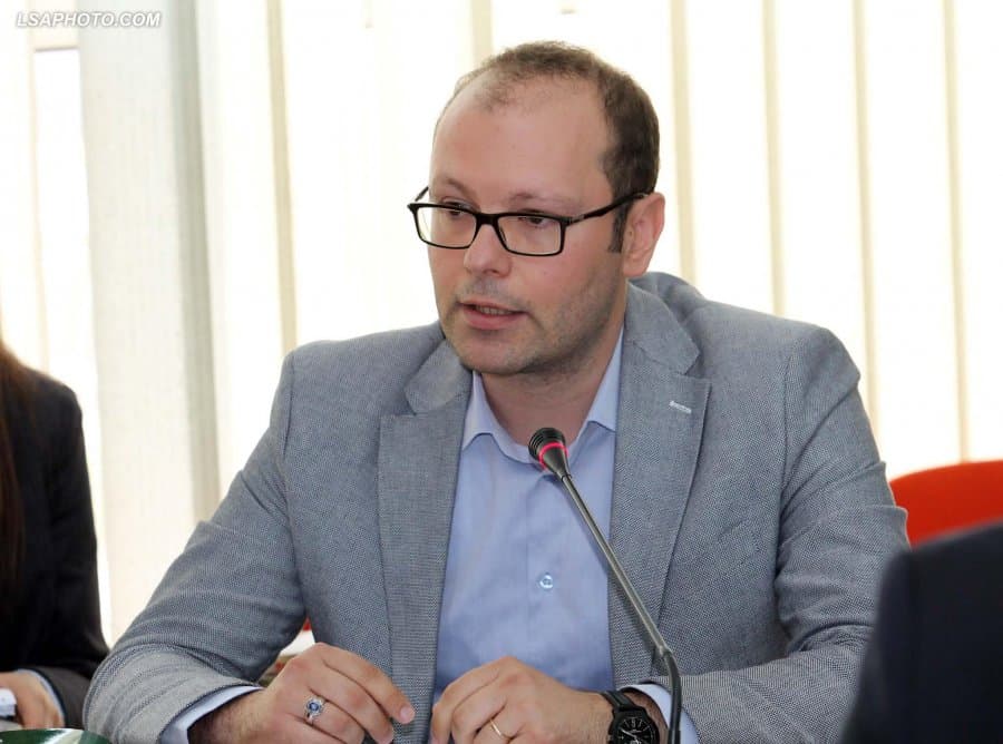 Vendimi i Kolegjit Zgjedhor për listat, Kaso: Vendim i ndikuar politikisht