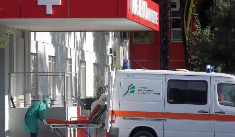 Tetë humbje jete dhe 434 raste të reja me koronavirus sot në Shqipëri
