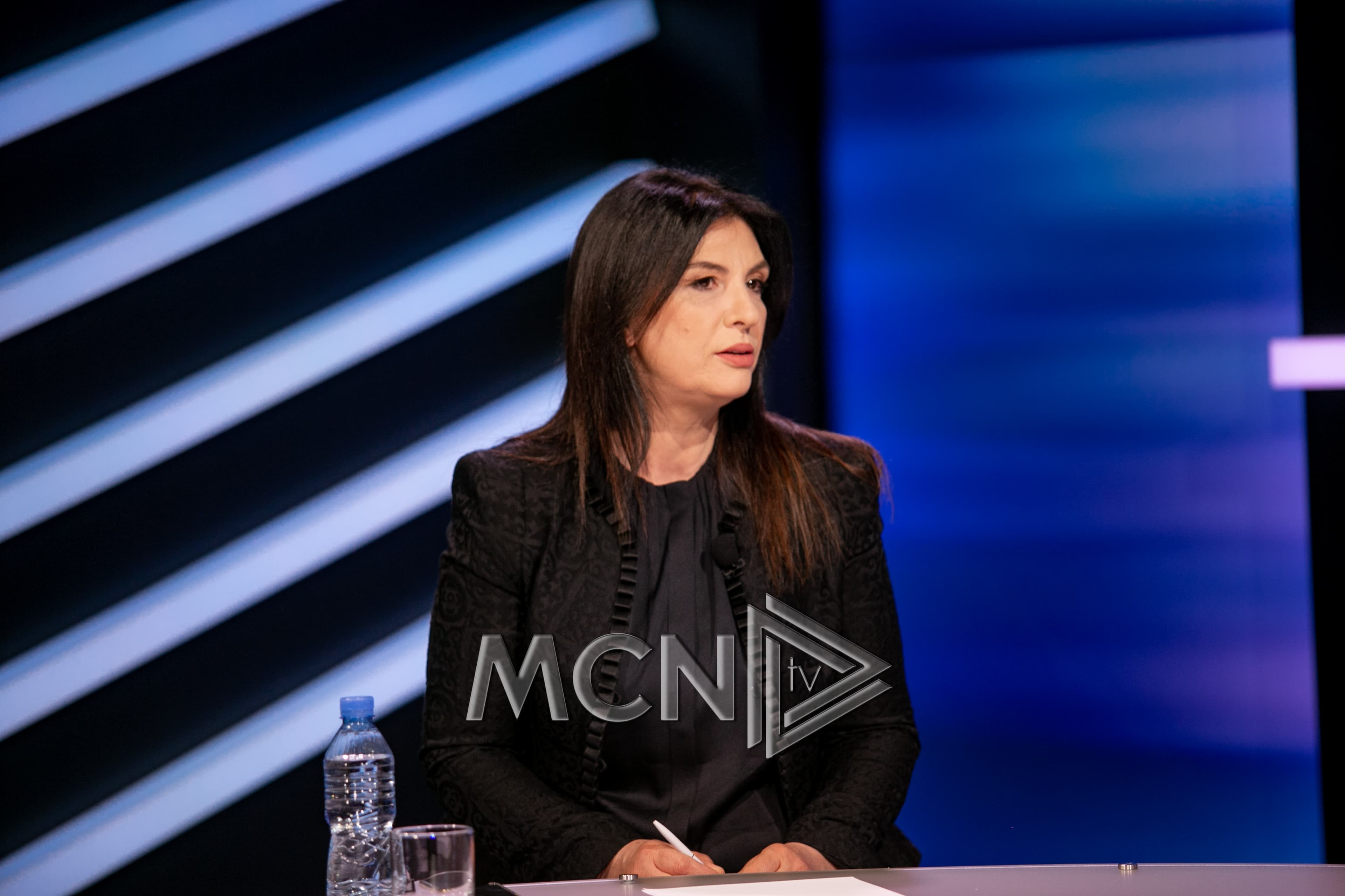 Thoni është i korruptuar Rama, Basha, Meta dhe nuk thoni asnjë fjalë për Berishën? Përgjigjet Topalli
