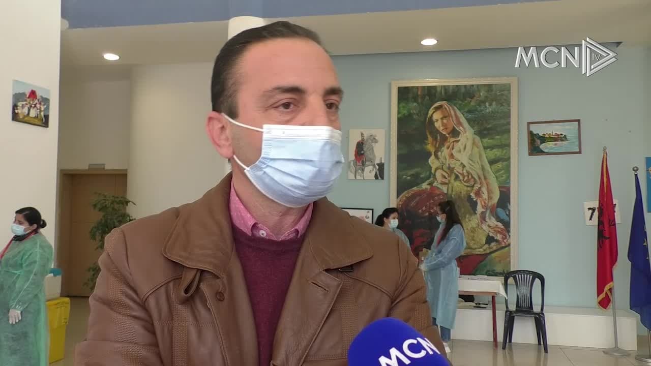 4 orë udhëtim për t’u vaksinuar (VIDEO)