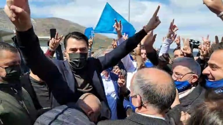 Basha në Kalimash: Ne ndërtuam rrugën e tunelin, Rama i futi shkopinj nën rrota Kosovës (VIDEO)