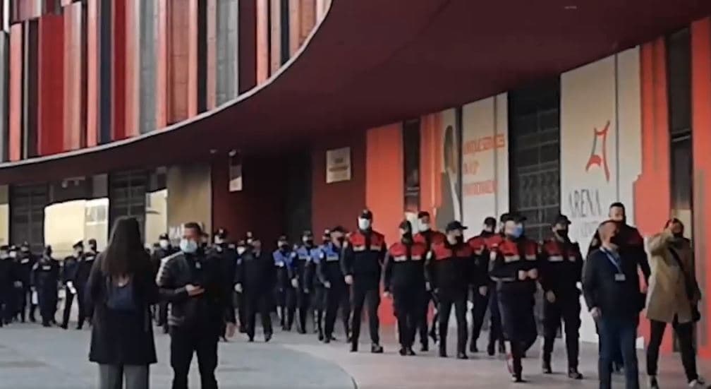 Nis vaksinimi kundër Covid i uniformave blu në të gjithë Shqipërinë