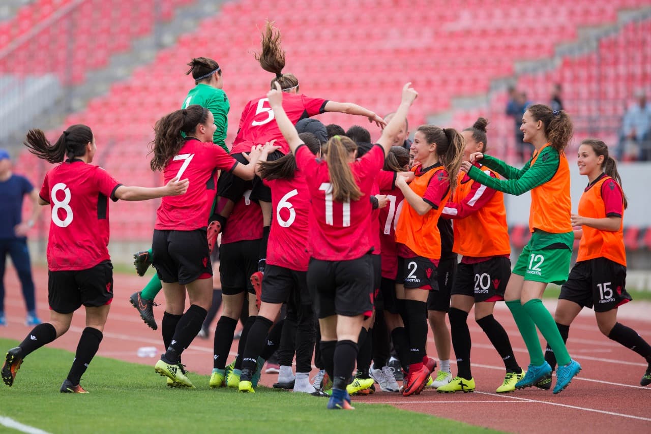  Kombëtarja e femrave në futboll/ Publikohet lista për miqësoren me Bosnjen