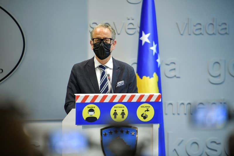 Shtyhet vaksinimi i mësuesve kosovarë në Shqipëri