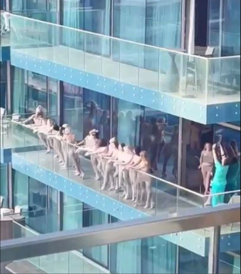 Modelet që pozuan nudo në një ballkon në Dubai rrezikojnë 6 muaj burg!