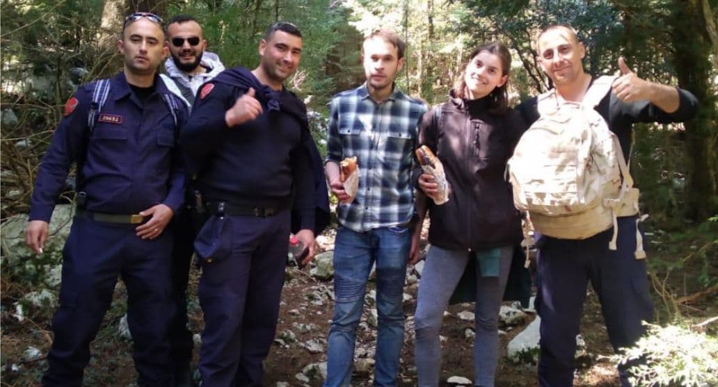Humbën në Llogara mes errësirës dhe terrenit të vështirë, shpëtohen dy turistët holandezë