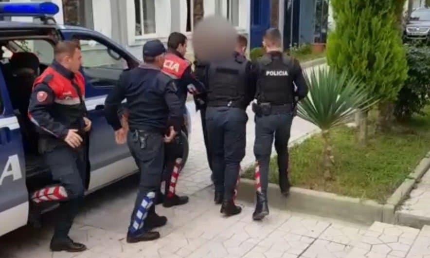Vjedhje, drogë e armë, arrestohen 6 persona në Tiranë