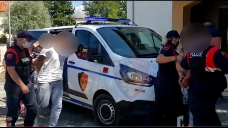 Deri në 300 euro për person, 4 të arrestuar dhe 2 në kërkim për transport ilegal emigrantësh