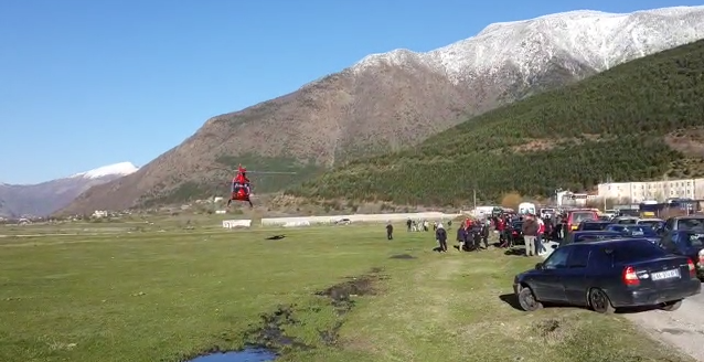 Aksidentohet një fëmijë në Fushë-Bulqizë, niset me helikopter drejt Tiranës