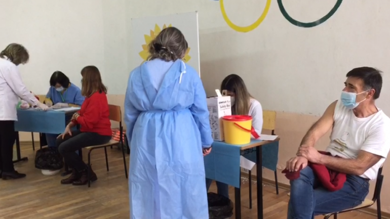  Vaksinimi masiv/ Manastirliu: Mbi 25 mijë mësues të vaksinuar deri më sot