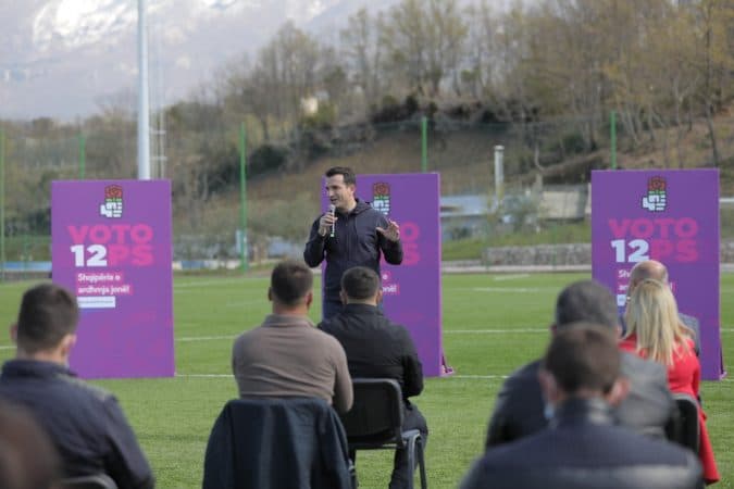 Veliaj sulmon Metën dhe Berishën: Mos na e merrni qytetarinë për dobësi