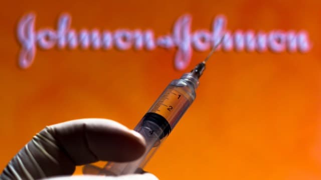 Njerëzit që nuk duhet të vaksinohen me Johnson & Johnson