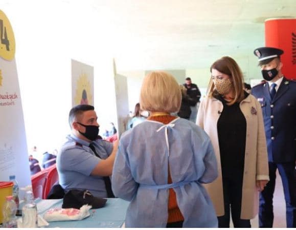 Manastirliu: Mbi 9 mijë policë të vaksinuar deri tani