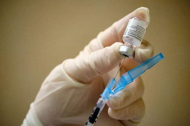 Studimi për vaksinim me Pfizer, Moderna dhe Sputnik pas dozës së parë AstraZeneca