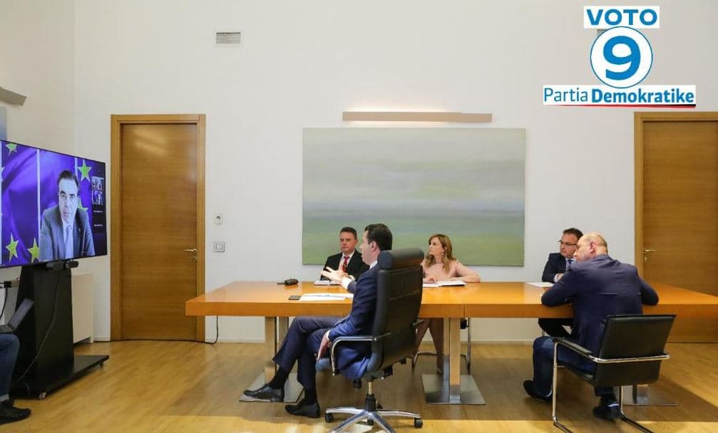      Zv. Presidenti i KE, Schinas bisedë me Bashën: Negociatat pas zgjedhjeve (VIDEO)