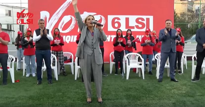  Kryemadhi me mbështetësit në Laprakë: Uragani i njerëzve që po kërkojnë ndryshim po shtohet