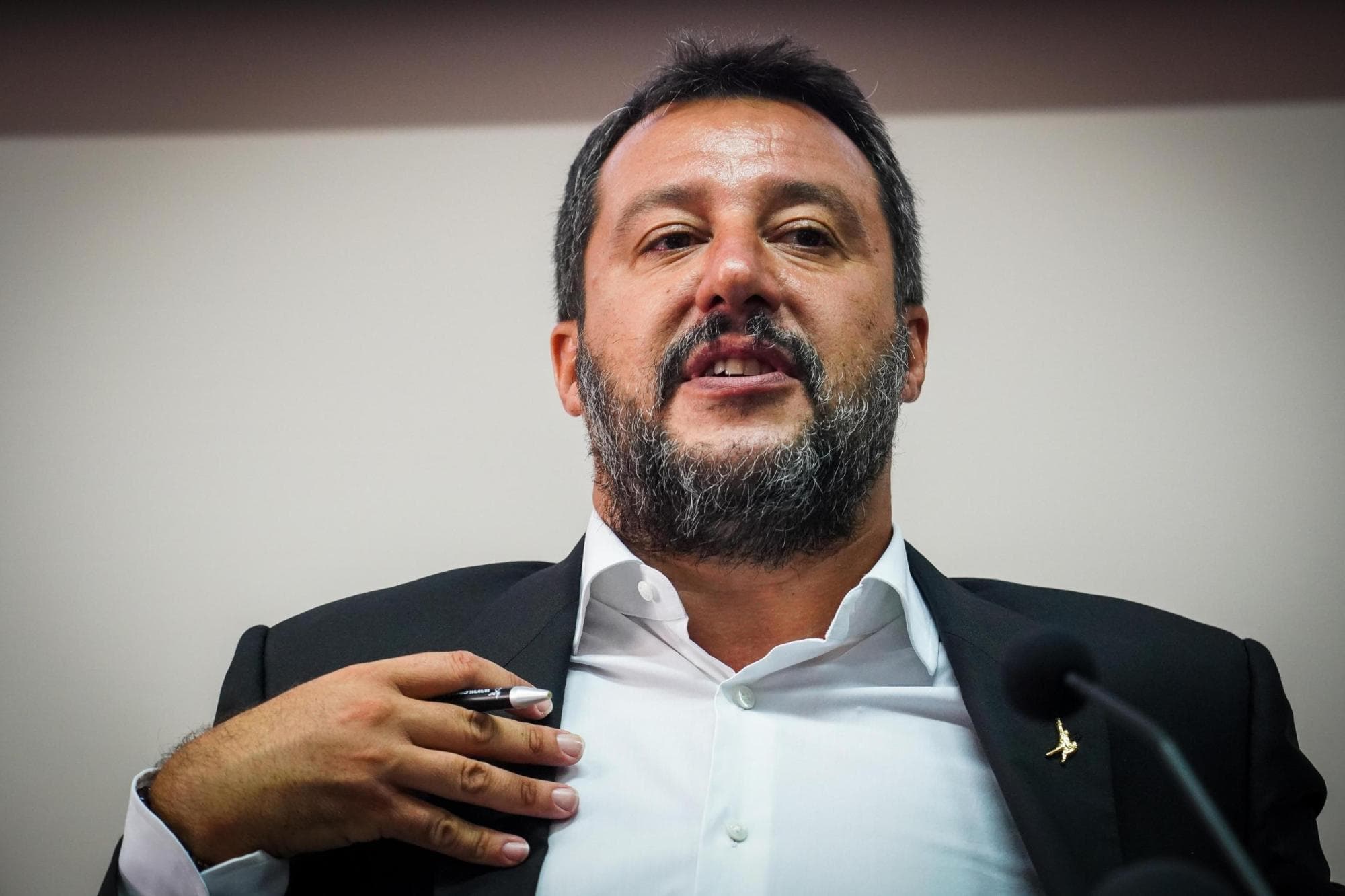 Ish-ministri italian Matteo Salvini do të shkojë në gjyq për bllokimin e emigrantëve!