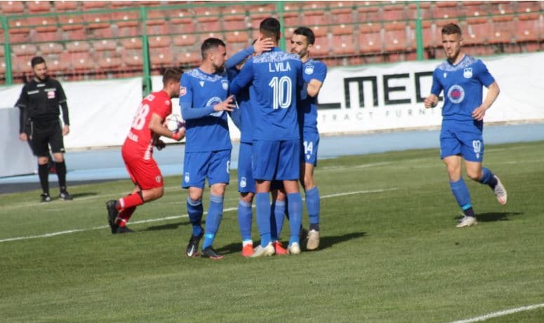 Teuta rikthehet të udhëheqë Superligën, Vllaznia shkatërron Apoloninë