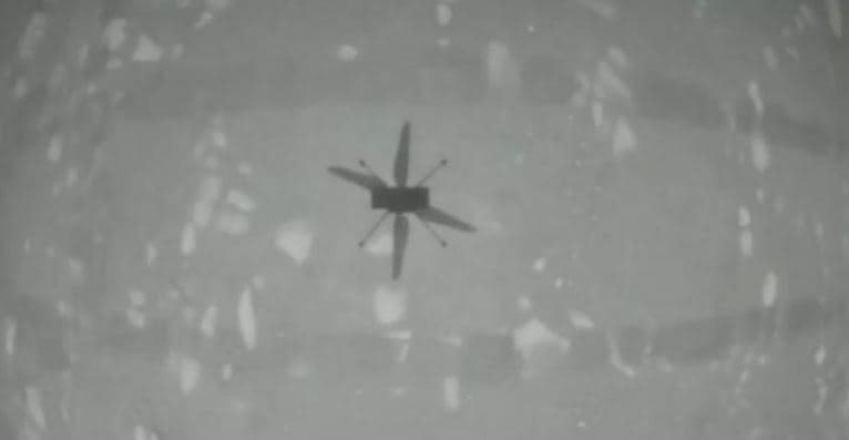 Nasa dërgon me sukses një helikopter të vogël në Mars