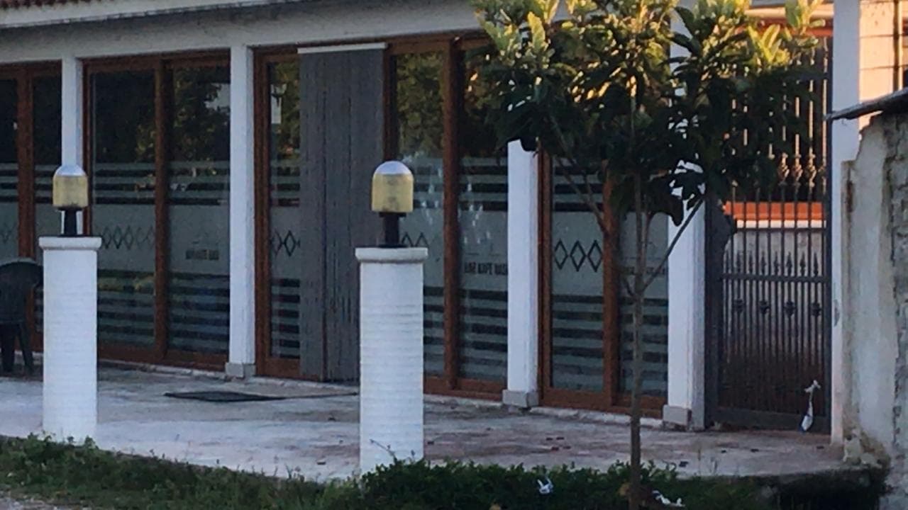 Vlorë, qëllohet me armë në drejtim të një lokali