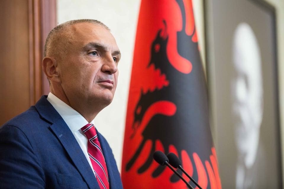 Heqja e banerit në Fier, Meta kandidatëve të LSI-së: Mos u provokoni (VIDEO)