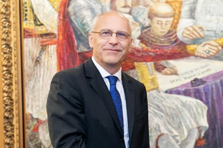 Zingraf: Presim zgjedhje të lira, të drejta dhe paqësore