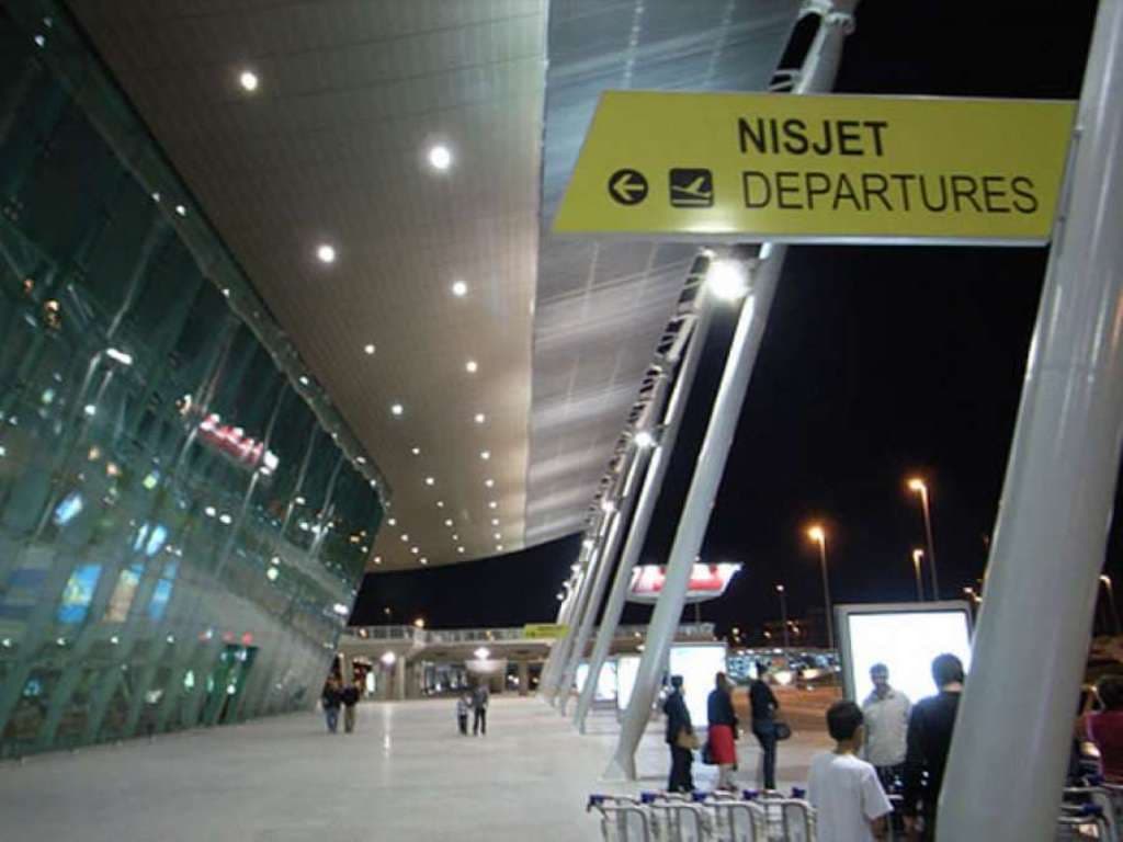 Udhëtim drejt Italisë? Aeroporti i Rinasit: Duhet test negativ dhe karantinë e detyrueshme